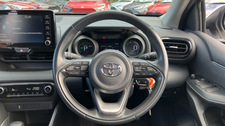 Toyota Yaris 1.5 Hybrid Design 5dr CVT Hybrid Hatchback